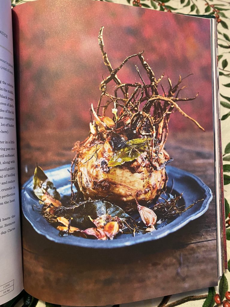 Anmeldelse av Jamie Olivers Christmas Cookbook Kokebokanmeldelser.no